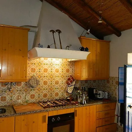 Casa Crocodilo | Algarve Homestay Sao Bras de Alportel